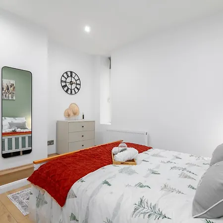 Apartment Colombo House London
