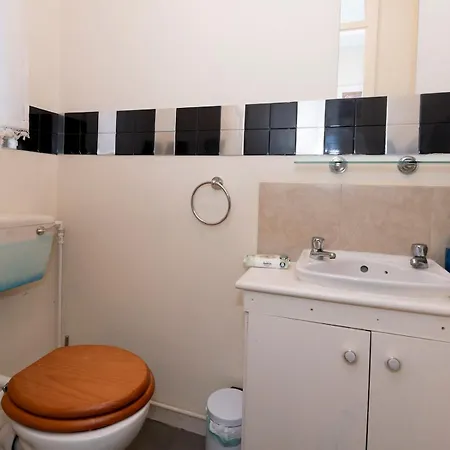 Pass The Keys Spacious 3-bed Woolwich O2 Crossrail *