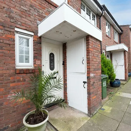 Pass The Keys Spacious 3-bed Woolwich O2 Crossrail * London