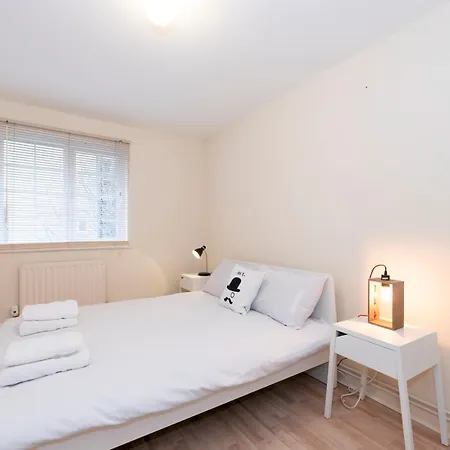 Pass The Keys Spacious 3-bed Woolwich O2 Crossrail *