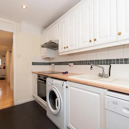 Pass The Keys Spacious 3-bed Woolwich O2 Crossrail * London
