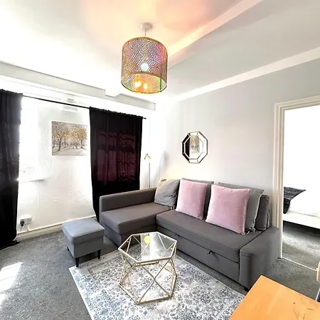 Hyde Park Apartment