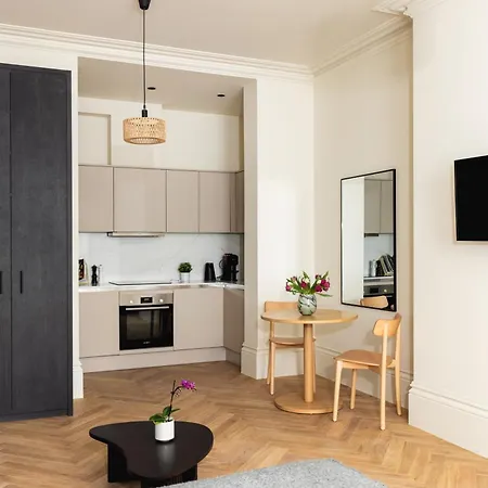 Fivem West Hampstead - North Apartment
