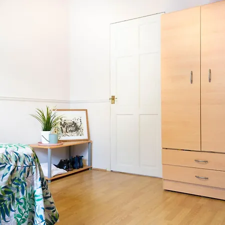 Central London Rooms Homestay London