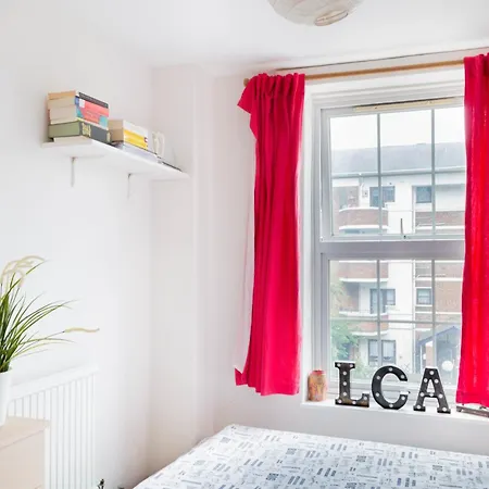 Central London Rooms Homestay *