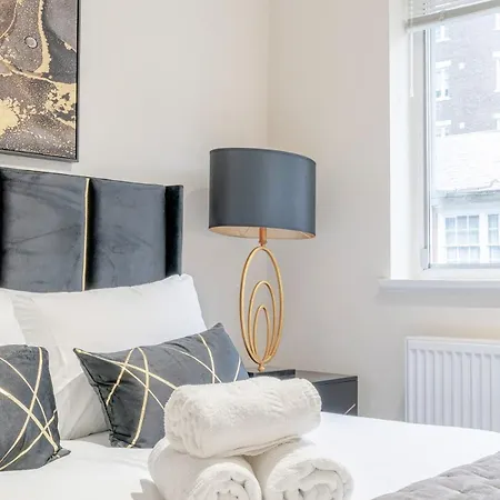 The Marble Arch Apartment