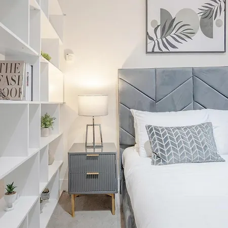 The Marble Arch Apartment *