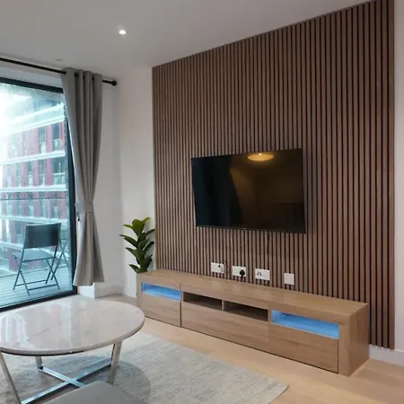 Apartment In Royal Docks London