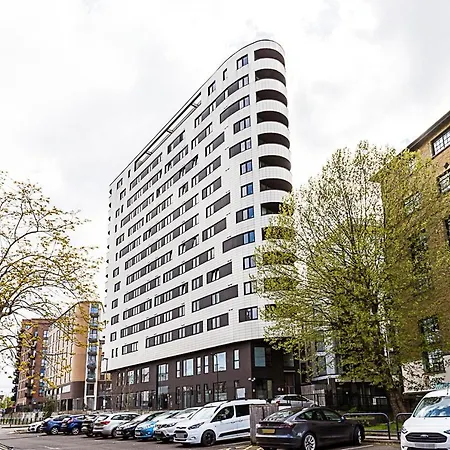 Chic & Modern Dalston Apartment London