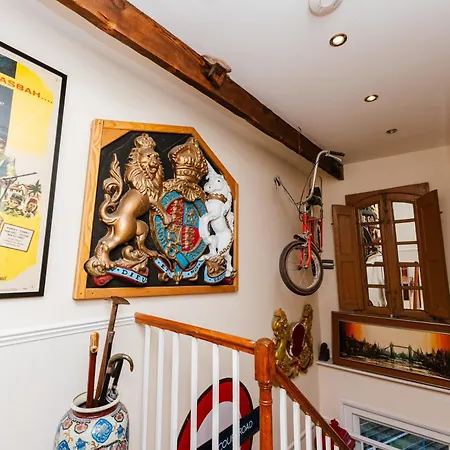 Ultrachic Georgian Townhouse In דירה לונדון