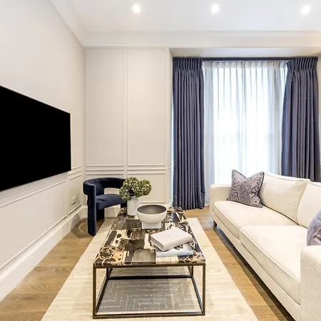 Buckingham & Lloyds Knightsbridge 5* London
