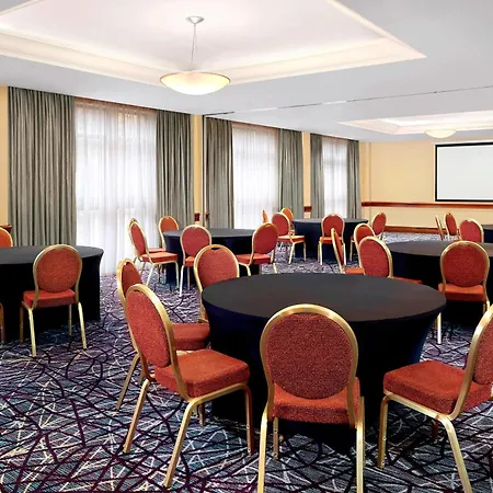 Sheraton Skyline London Heathrow 4*