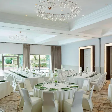 Marriott Regents Park Otel 4*