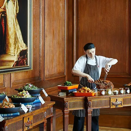 Marriott County Hall Hotel 5*