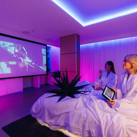Hotel W 5*