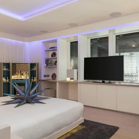W Hotel Londra