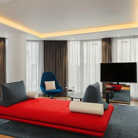 Hotel W 5*