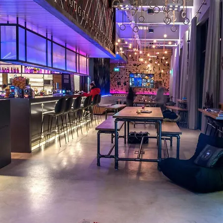 Moxy Stratford 4* לונדון