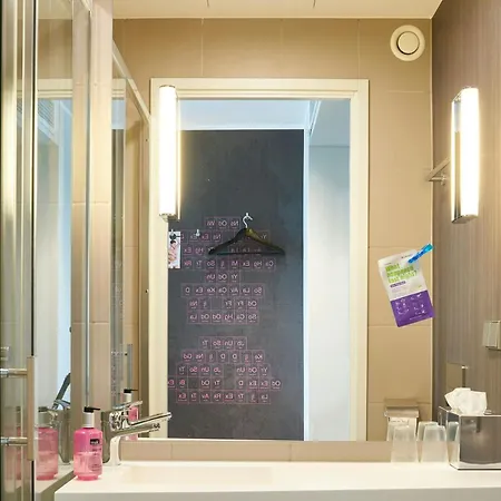 Moxy London Heathrow Airport Hounslow