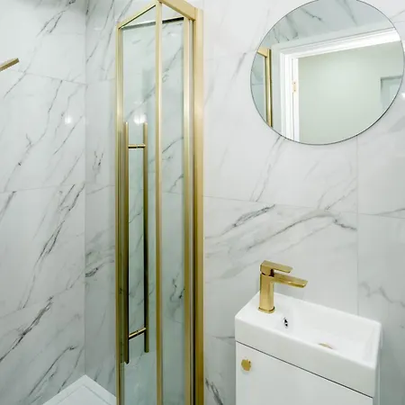 Central London Studio Apartment