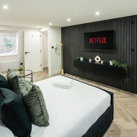 Central London Studio Apartment *