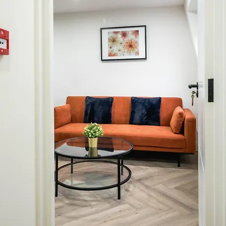 Central London Studio Apartment