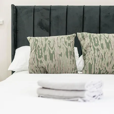 Central London Studio Apartment *