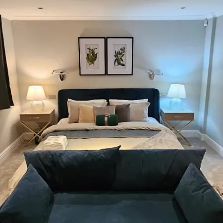 Estatesmen Park Lane Mayfair Apartment *