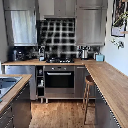 1 Bed Flat Close To Portobello Rd Apartment *
