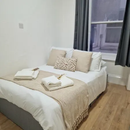 Apartment Comfortable Flat For 10 Near Paddington