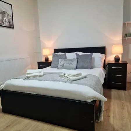 Apartment Comfortable Flat For 10 Near Paddington London
