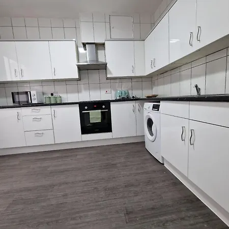 Apartment Comfortable Flat For 10 Near Paddington *