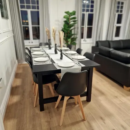 Comfortable Flat For 10 Near Paddington * London