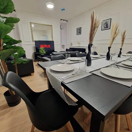 Comfortable Flat For 10 Near Paddington London