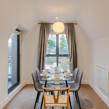 Cityscape Penthouse Ladywell Apartment