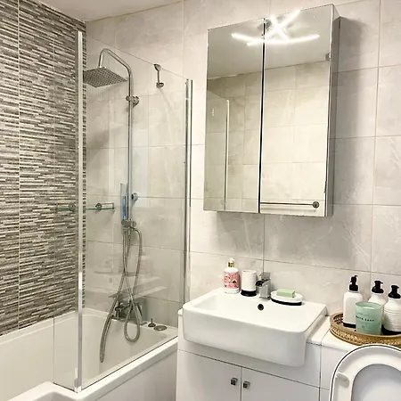 Apartment West Patio Flat Close To Little Venice London