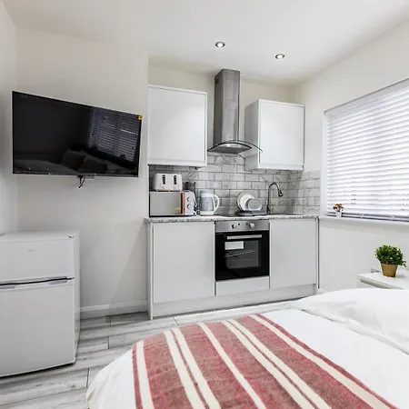 Deluxe - Airport & Excel Ideal For Long * London