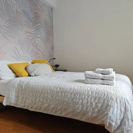 Homestay Stunning Large Double Bed