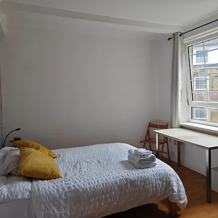 Homestay Stunning Large Double Bed London