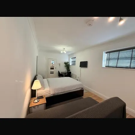Apartment Lovely Afc