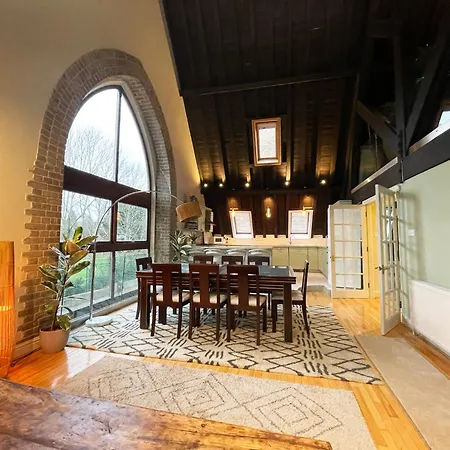 Apartment Unique Crystal Palace Park Church Conversion London