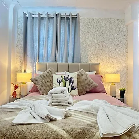 Apartment Comfortable Family Near Park Lane *