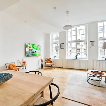 Magnificent 2 Bed Fitzrovia Apartment