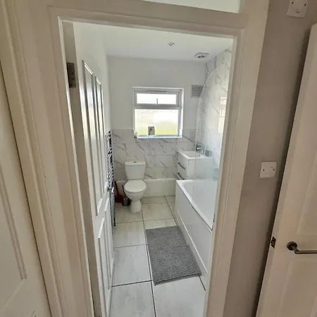 Smart And Chic 2 Bed London