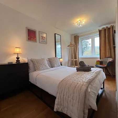 Cozy Near Apartment *