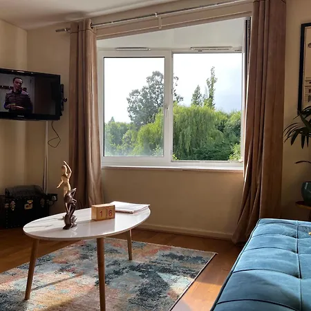 Cozy Near * London
