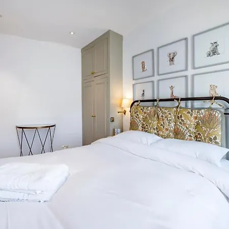 Apartment Made In Chelsea- 2 Bed By Out Of Office Lifestyle London