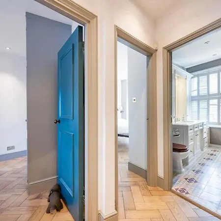 Made In Chelsea- 2 Bed By Out Of Office Lifestyle *