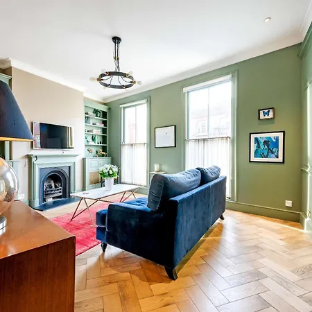 Made In Chelsea- 2 Bed By Out Of Office Lifestyle Apartment