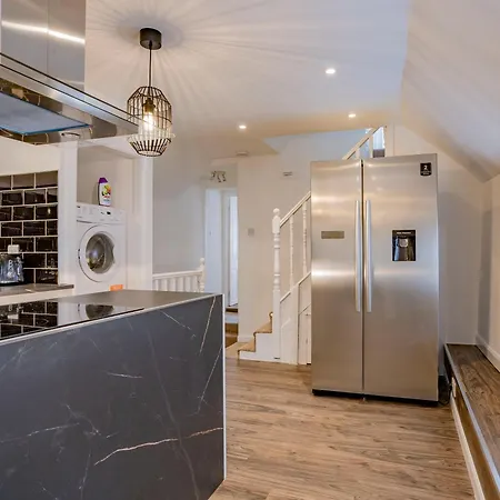 Apartment 1 Bed Flat Uxbridge